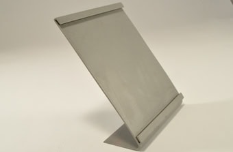 193 graphicholder6inw 67degreeleg(5623)